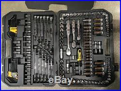 DeWalt 173 pc Polish Chrome Mechanics Tool Set DWMT41019 New in box 173 pieces