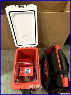 Milwaukee 16 Quart Packout Compact Cooler and 15 Tote Combo