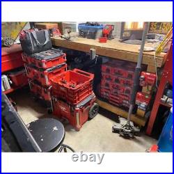 Milwaukee PACKOUT 22 in. Rolling Tool Box Milwaukee PACKOUT 22 in. Rolling Tool Box