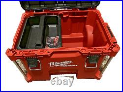 Milwaukee PACKOUT Rolling Tool Box Red (48-22-8426)