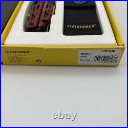 NEW LEATHERMAN SIGNAL SURVIVAL MULTI-TOOL CRIMSON RED with NYLON SHEATH OPEN BOX NEW LEATHERMAN SIGNAL SURVIVAL MULTI-TOOL CRIMSON RED with NYLON SHEATH OPEN BOX